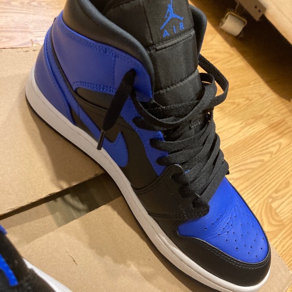 Air Jordan 1 Royal Blue - Picture 5 of 8